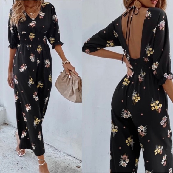 Pants - 🆕LAST ONE!🛍 Open Back Floral Jumpsuit in Black